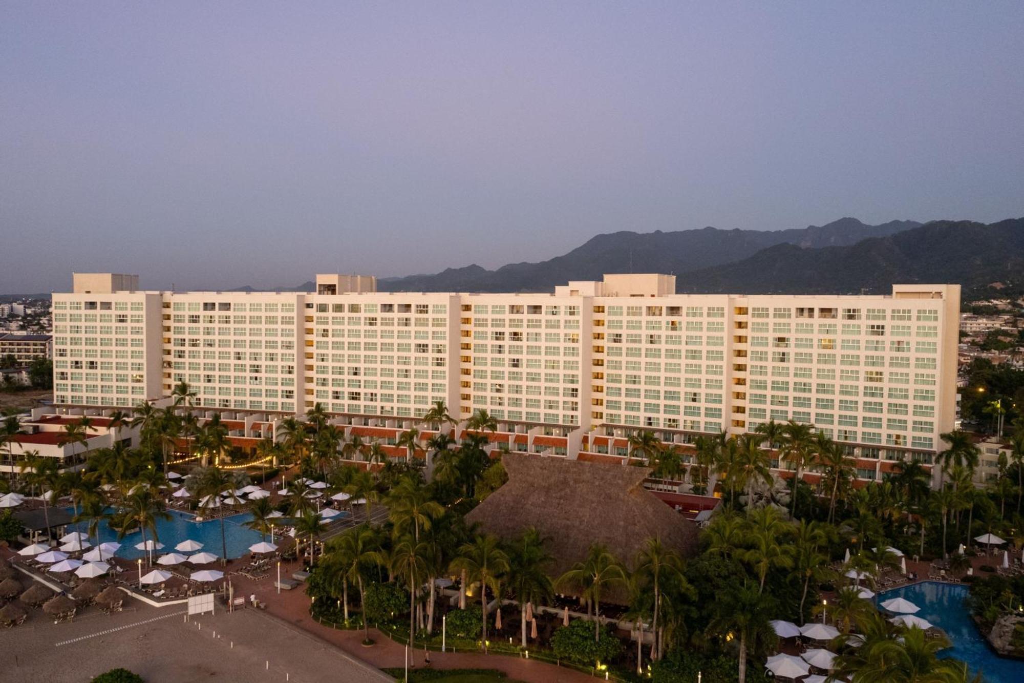 Sheraton Buganvilias Resort & Convention Center Puerto Vallarta Exterior foto